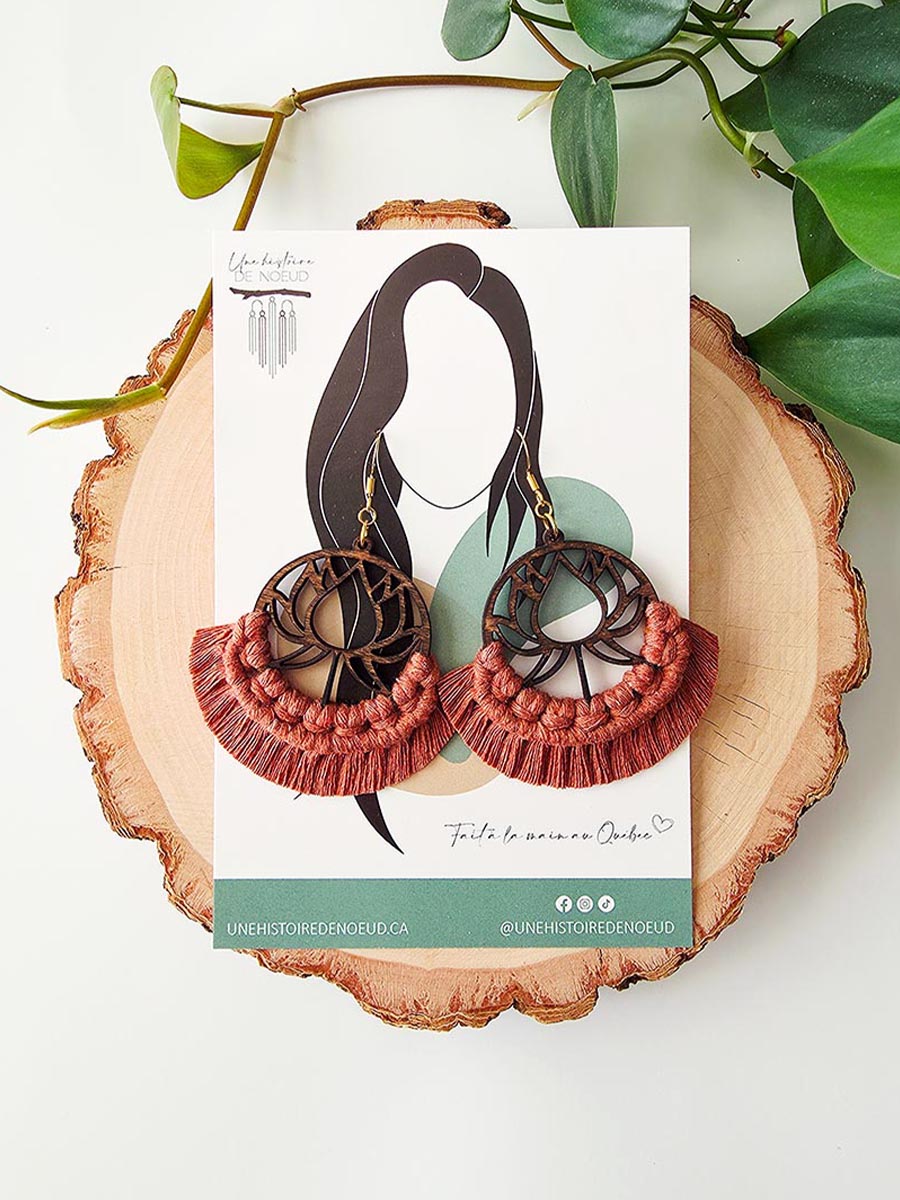 Boucles d'oreilles en macramé lotus, couleur cannelle, crochets or