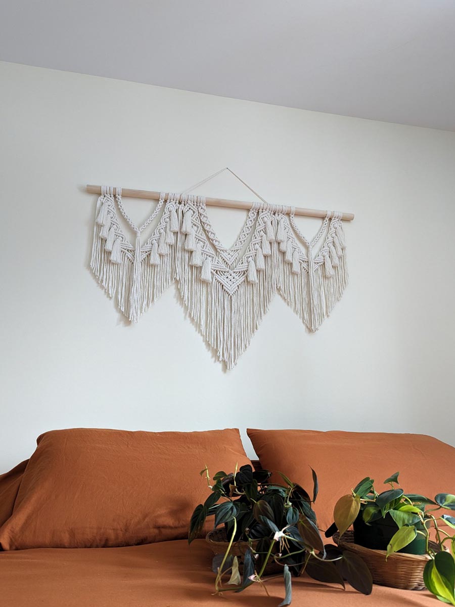 Grand macramé mural, couleur blanc chaud