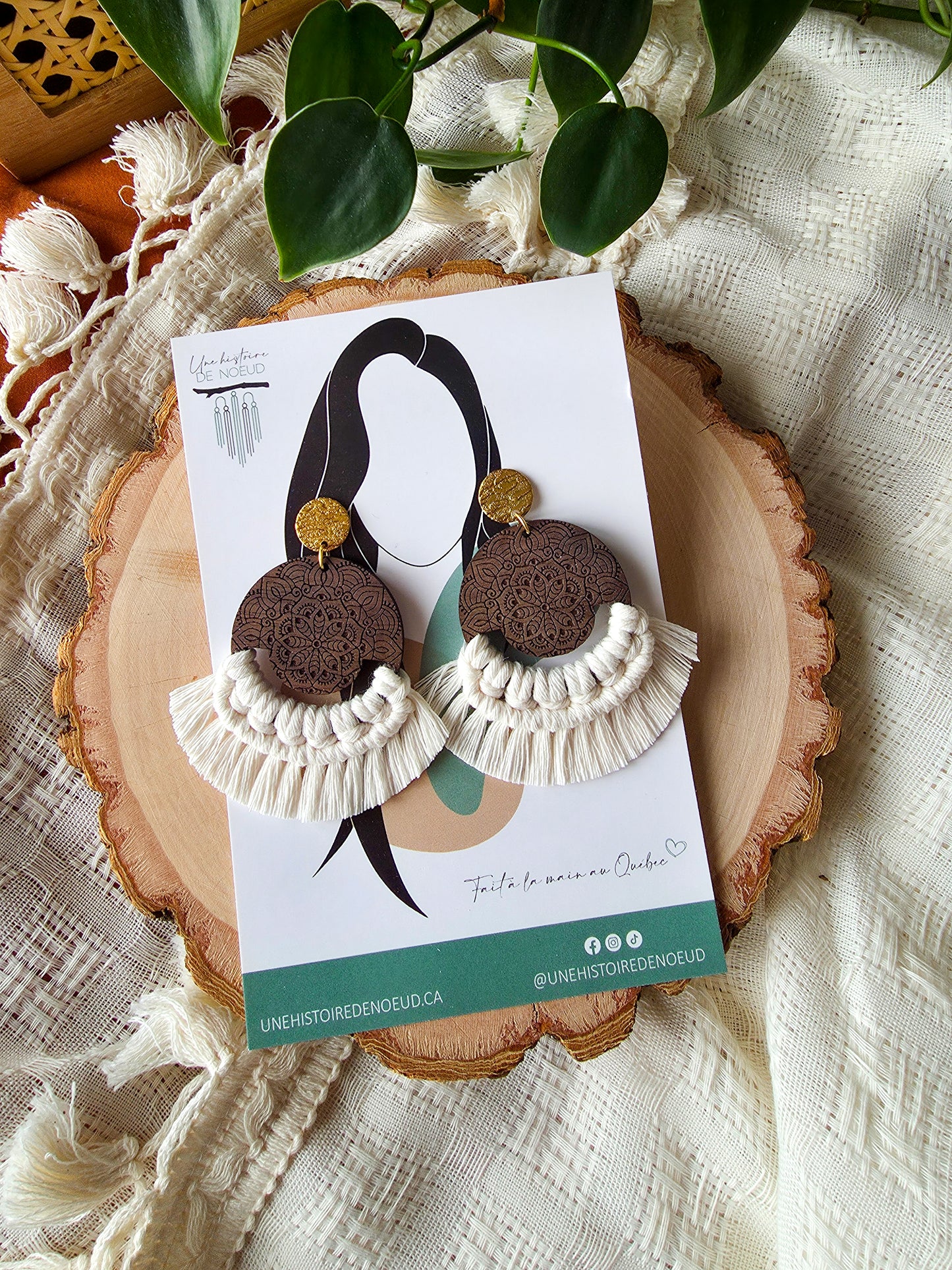 Boucles d’oreilles Grand Mandala – Macramé bohème, couleur naturel et or