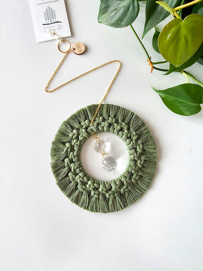 Capteur de soleil en macramé, eucalyptus