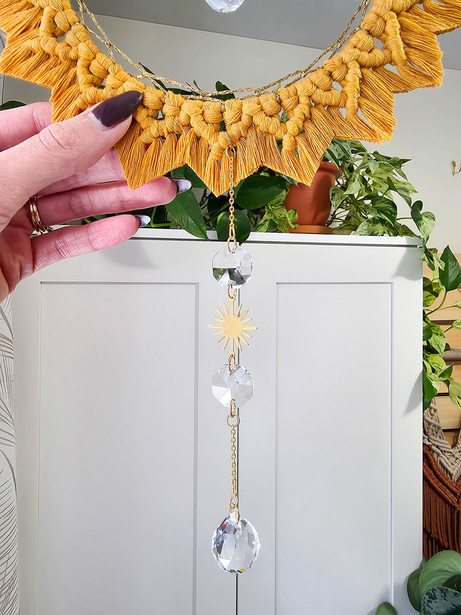 Capteur de soleil Solyana – Macramé bohème couleur jaune moutarde