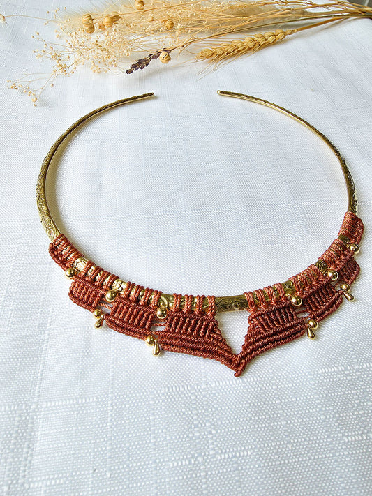 Véa Necklace - Brass and micro-macrame, black