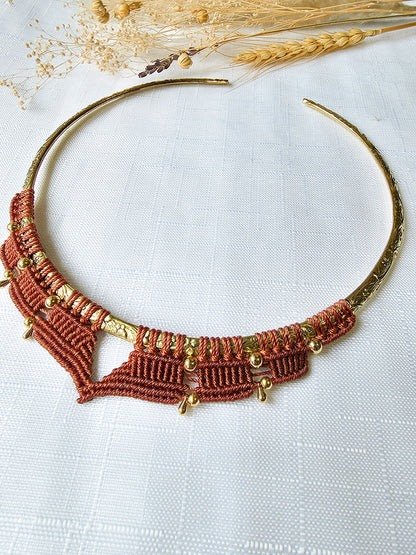 Véa Necklace - Brass and micro-macrame, black