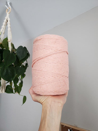 Porte-clés torsadé en macramé