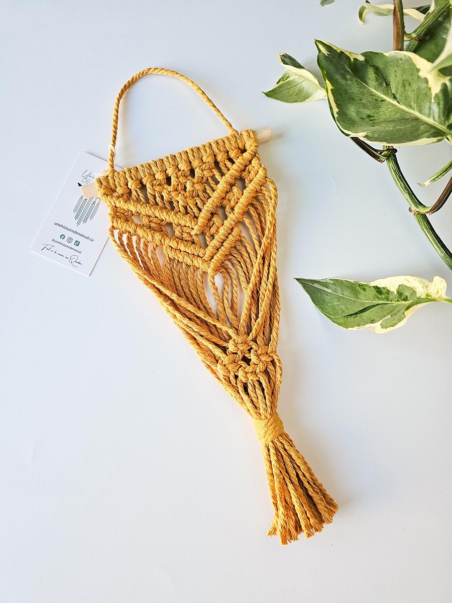 MINI JARDINIÈRE CLARA / Jardinière murale en macramé