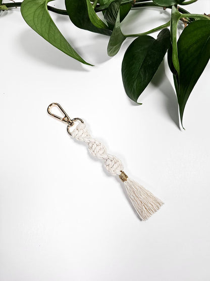 Porte-clés torsadé en macramé
