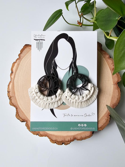 Boucles d'oreilles en macramé lotus, couleur naturel et crochet argent