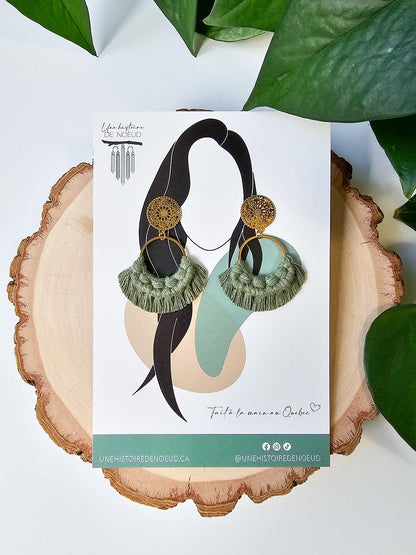 Boucles d’oreilles couleur eucalyptus, anneau 20 mm, crochet or