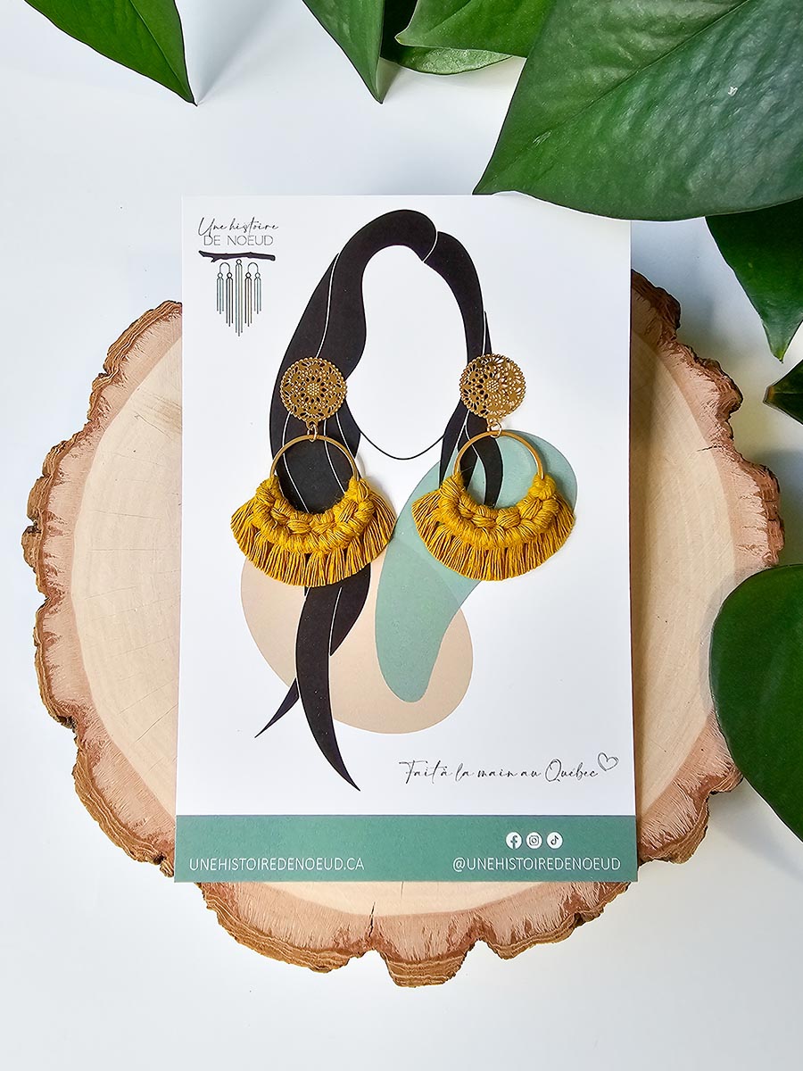 Boucles d’oreilles couleur jaune épicé, anneau 20 mm, crochet or