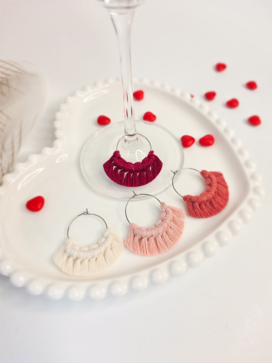 Colletion Saint-Valentin - Marques verres à vin en macramé, ensemble de 4