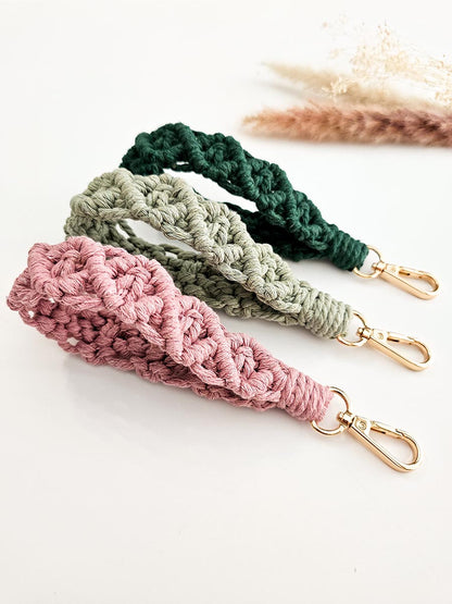 Porte-clés de poignet large en macramé