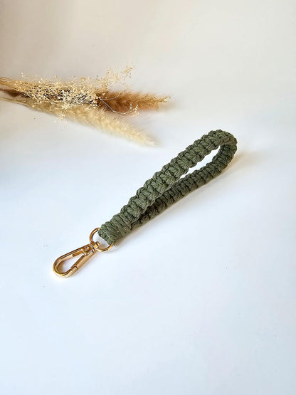 Porte-clés de poignet mince en macramé