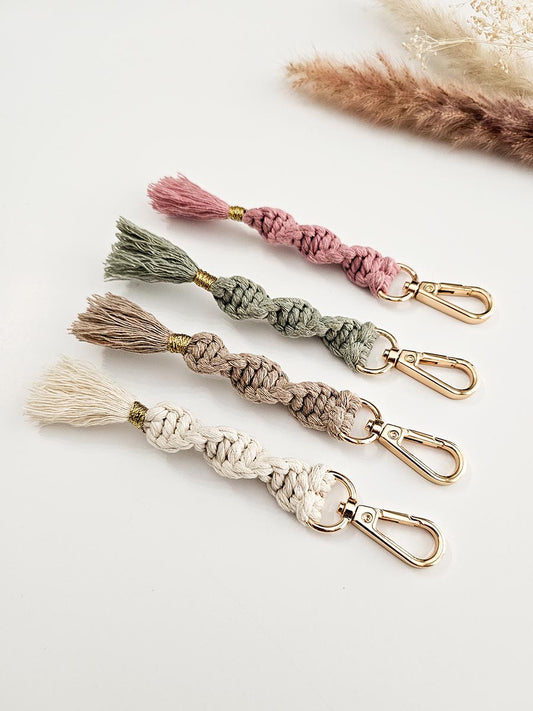 Porte-clés torsadé en macramé