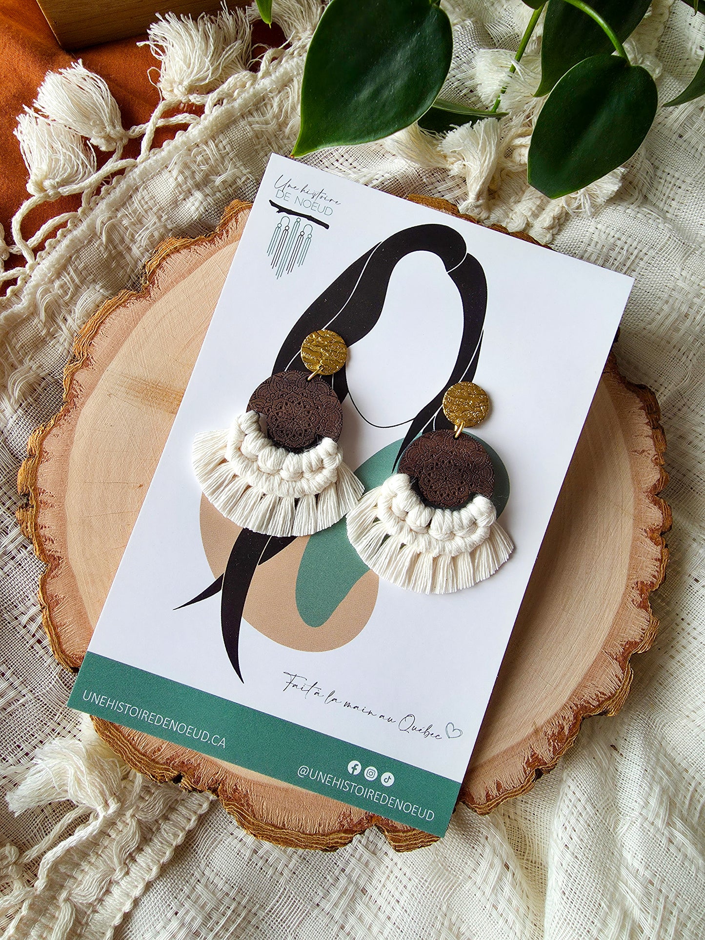 Boucles d’oreilles Mandala – Macramé bohème, couleur naturel et or